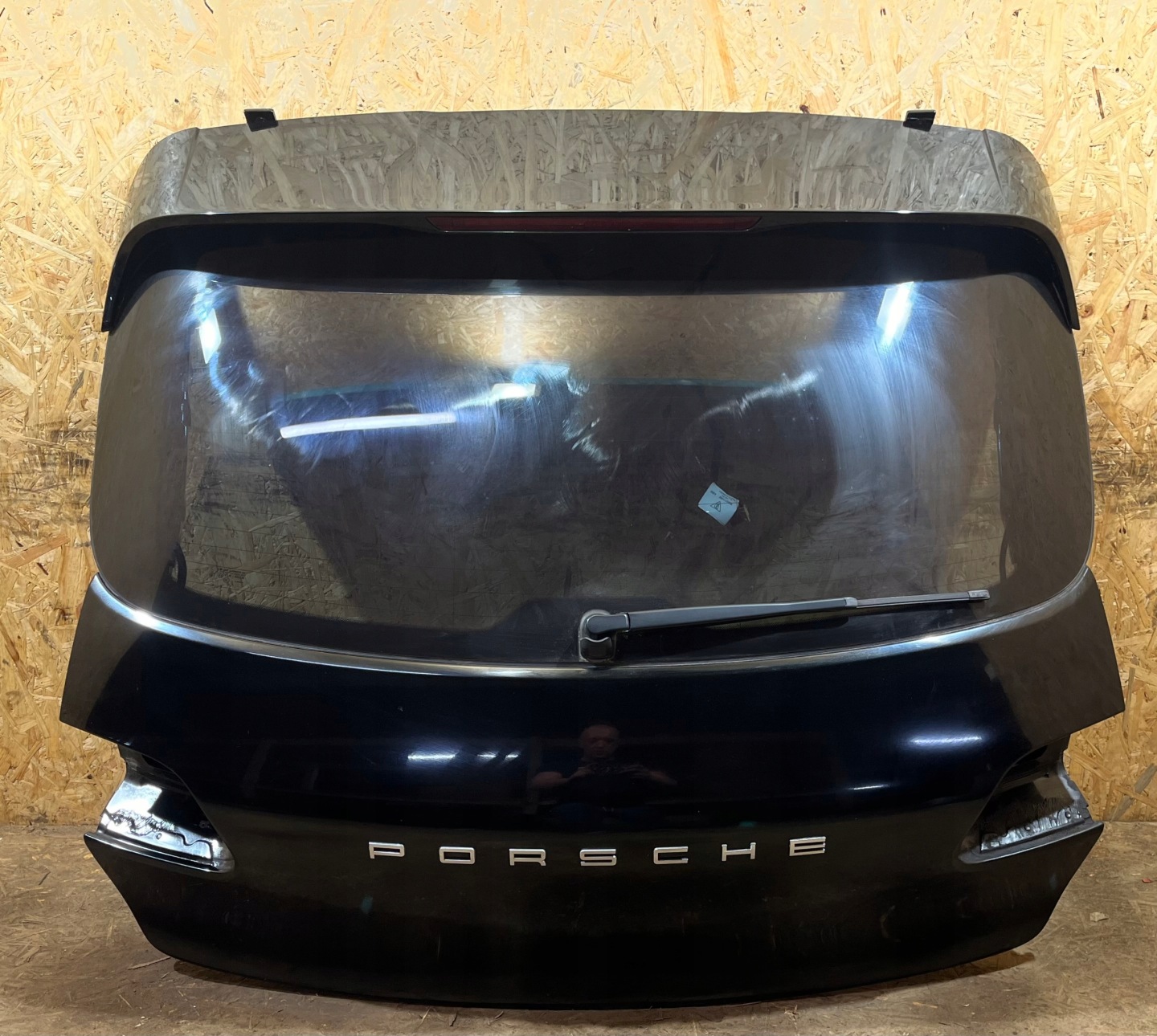 IDEALNA boot doors PORSCHE MACAN W colour 041 AS3 1