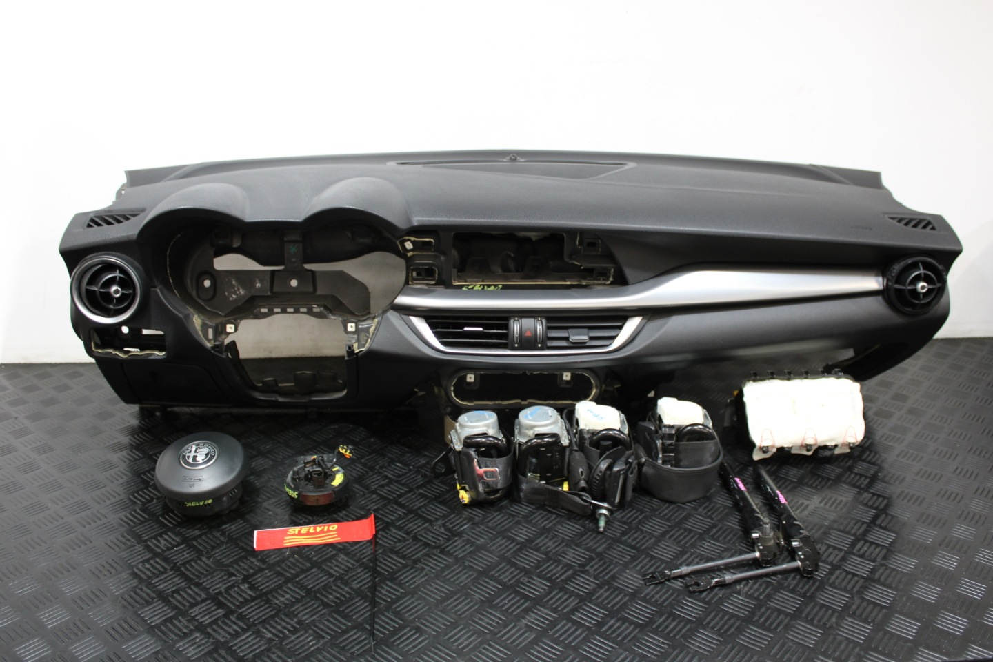 dashboard console airbag airbags ALFA ROMEO STELVIO
