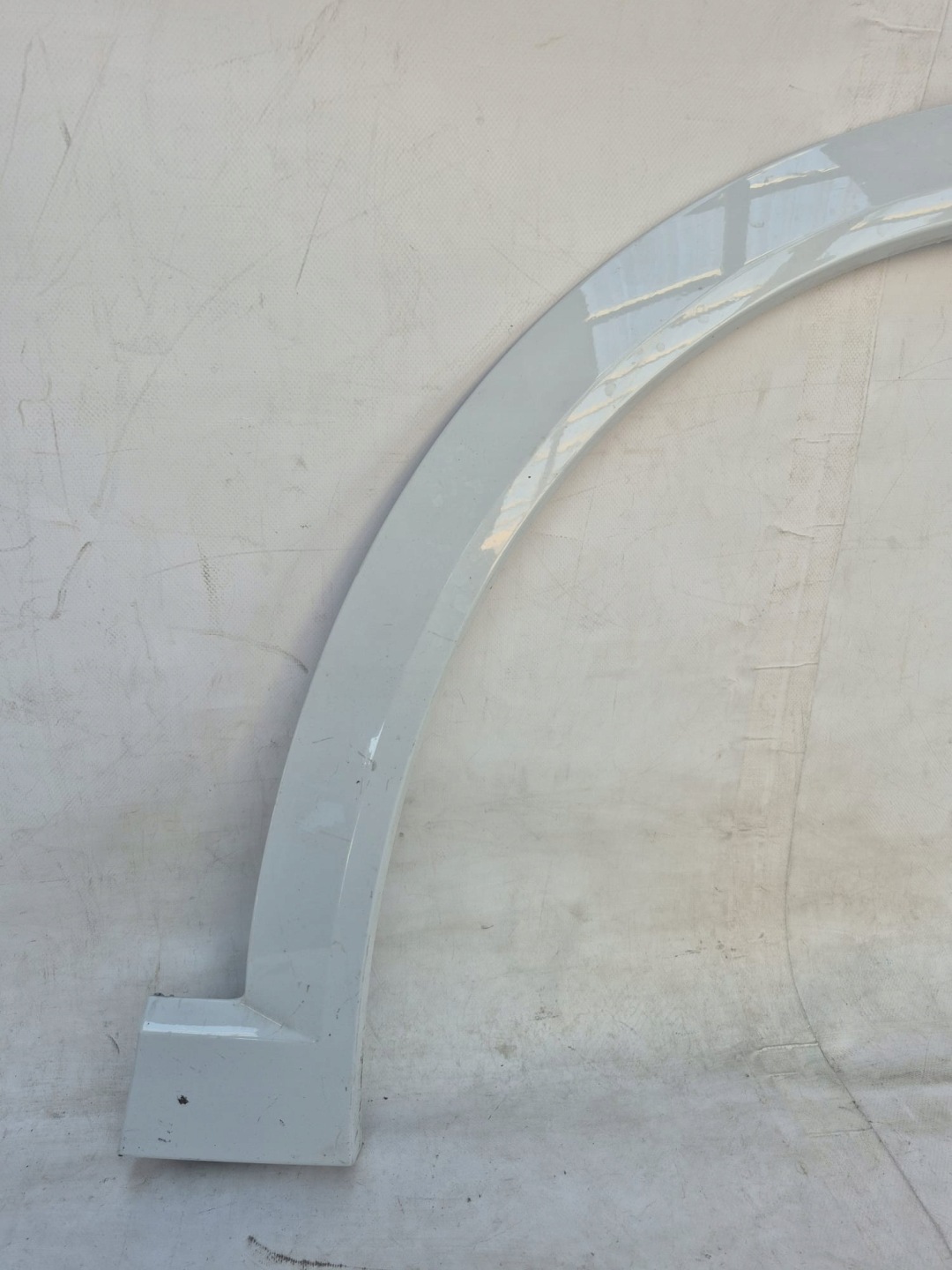 AUDI E-TRON 18- Moulage Couverture Aile Droite Avant 4KE853718F