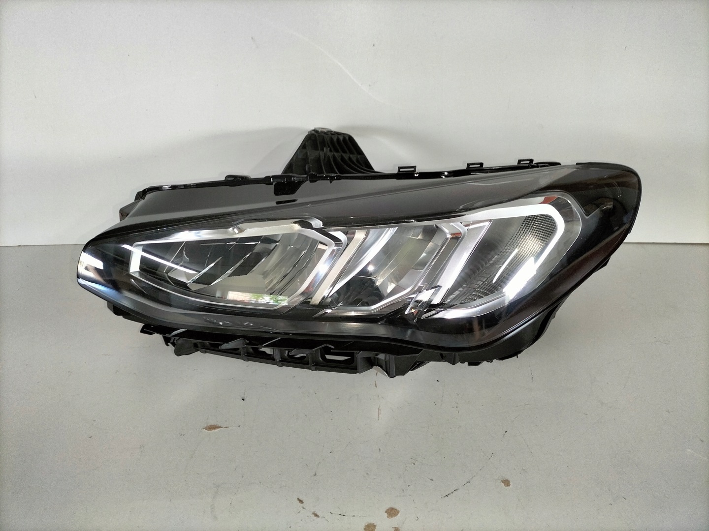 light front left BMW 2 U06 ACTIVE TOURER 21