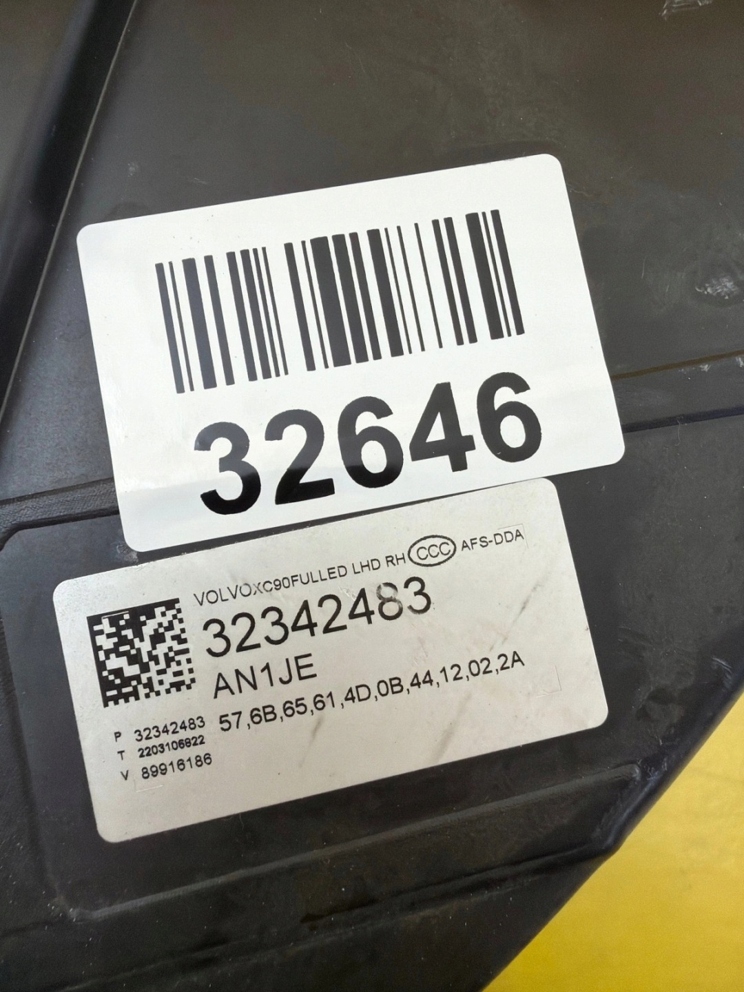 light right Volvo XC90 II - Full Led 32342483