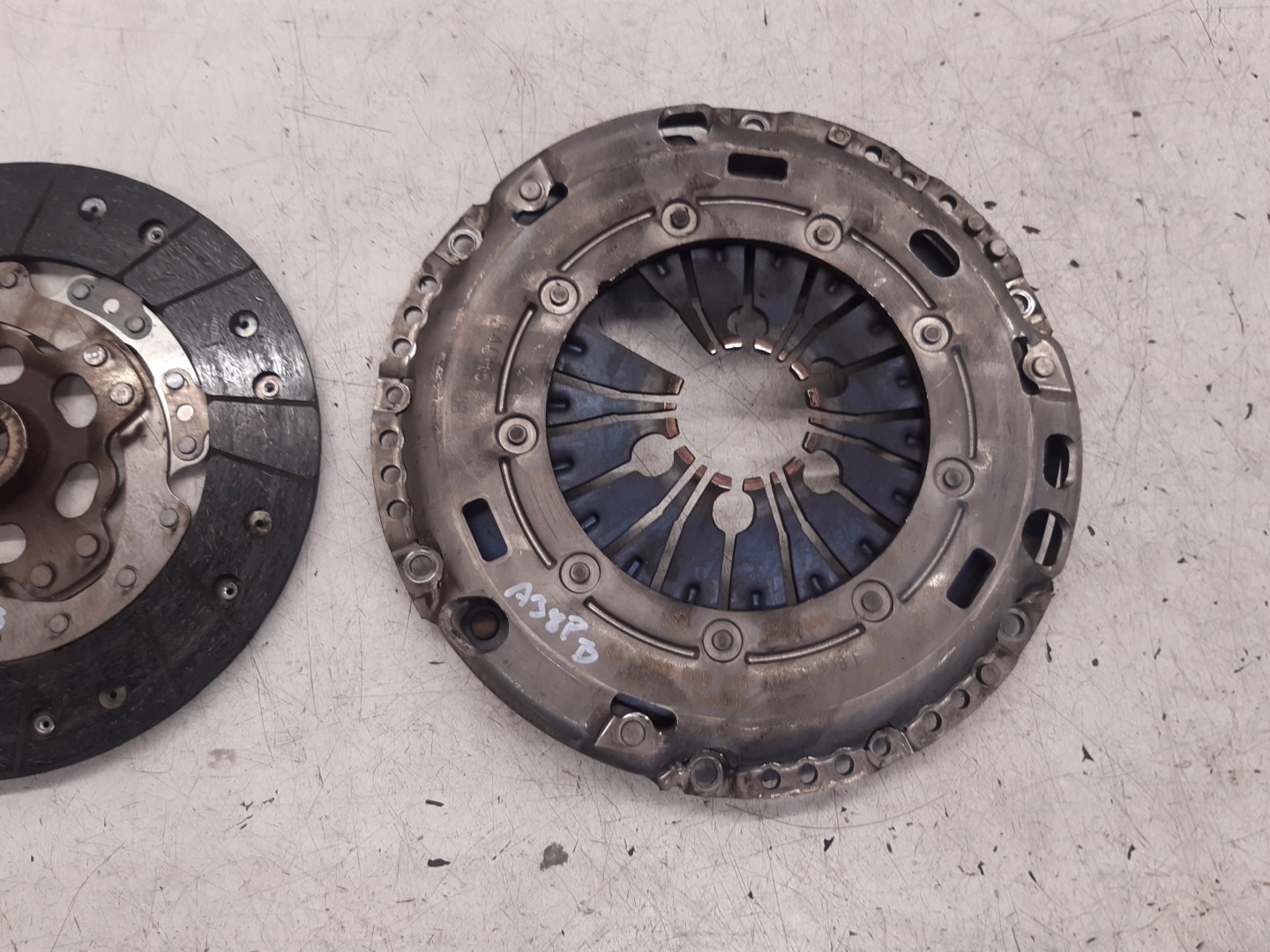 VOLANO USATO disco di pressione 03C105264R Audi A3 8P