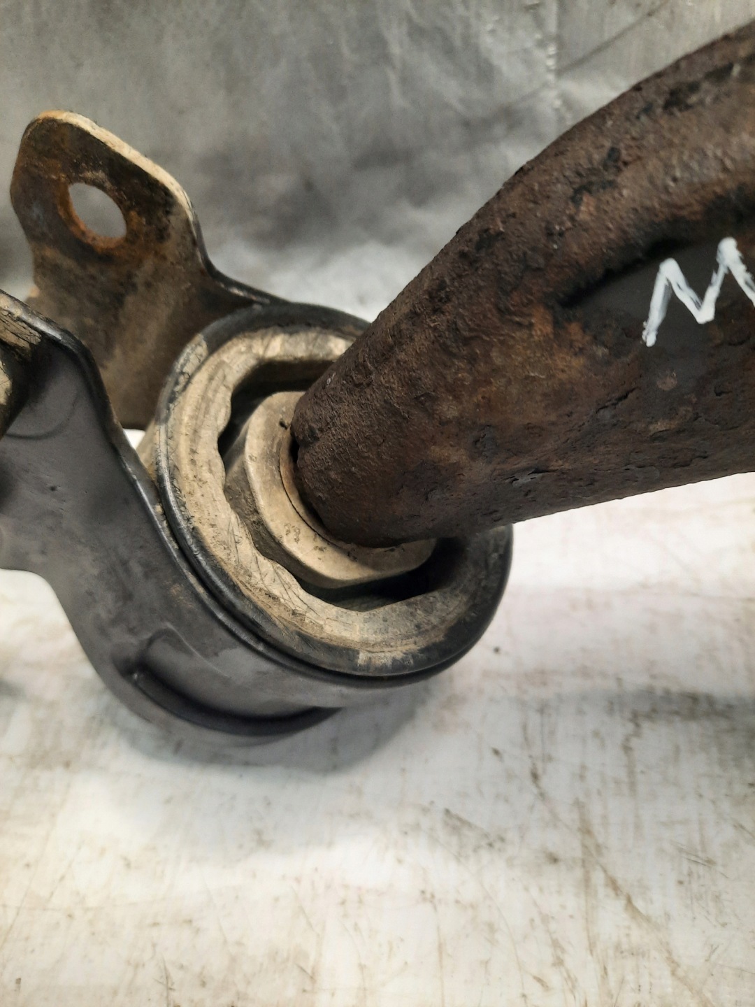 Mazda V 5 CR arm right KPL.
