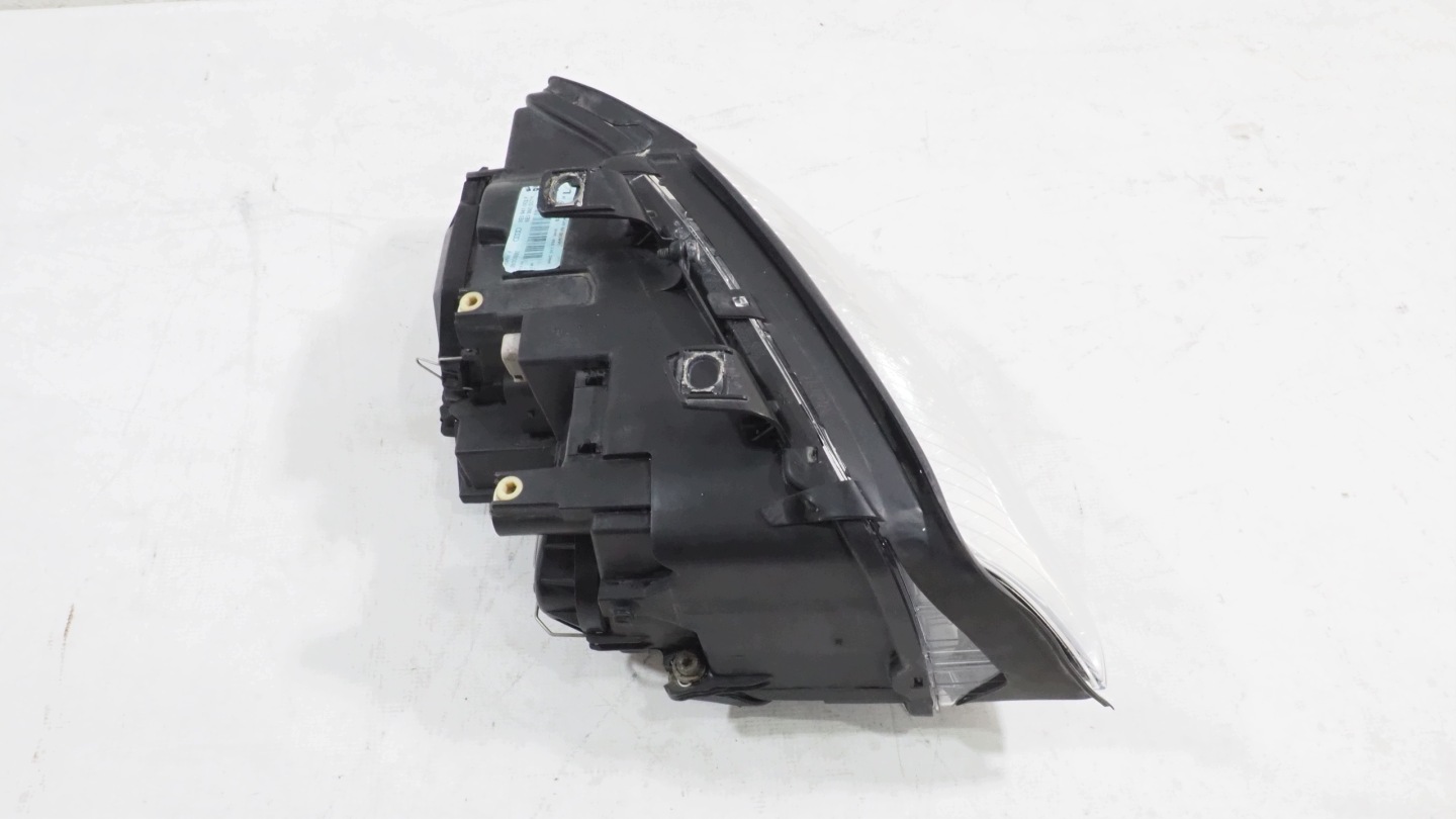 Audi A4 B6 light left front 8E0941003F