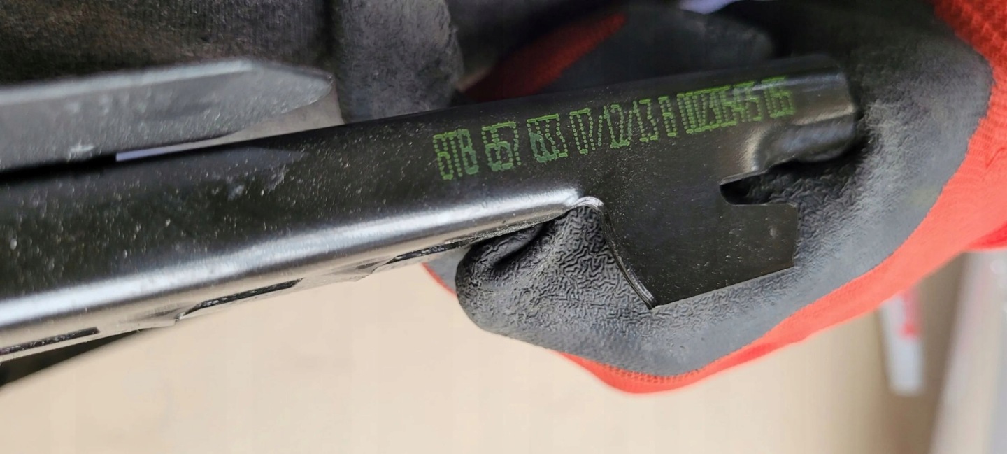 Audi A7 S7 4G 2013 rail control supports safety 8T8857833