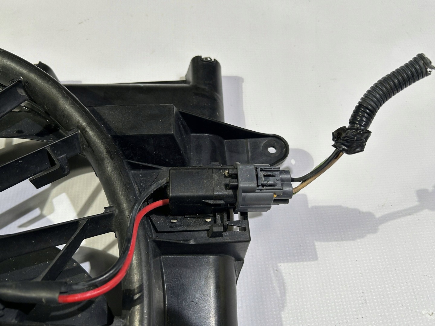 fan heating radiator Ford Mustang V 3.7 5.0 2011r-2014