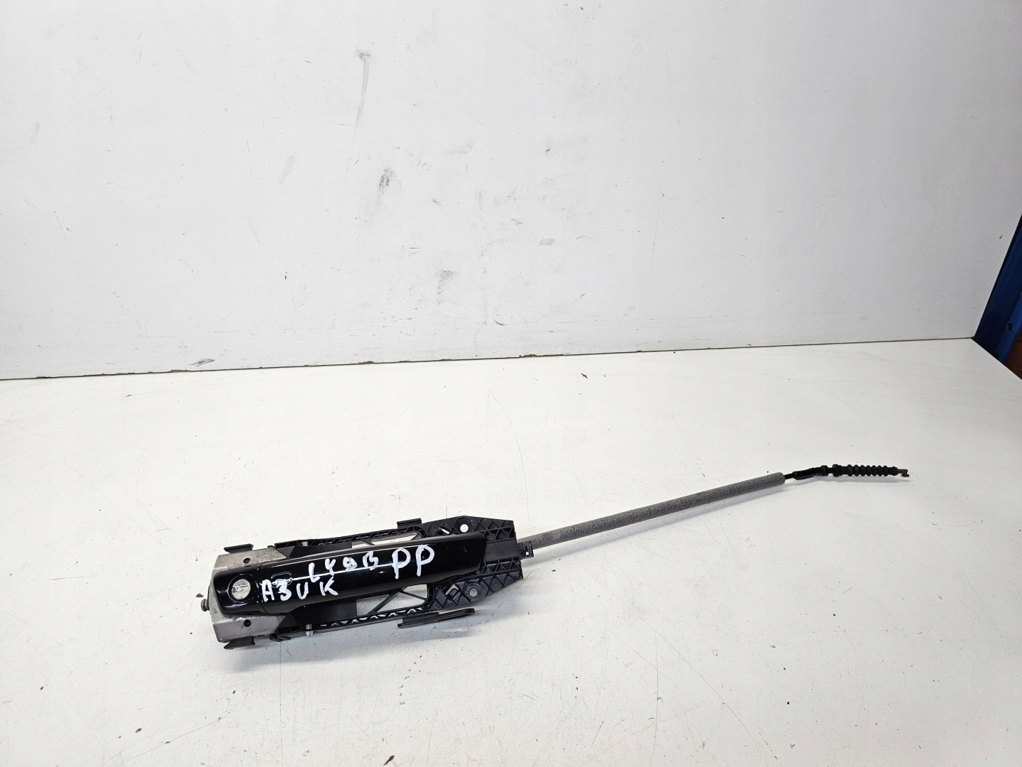handle right front AUDI A3 8V Q3 F3 8V0837885 LY9B Z lock cylinder
