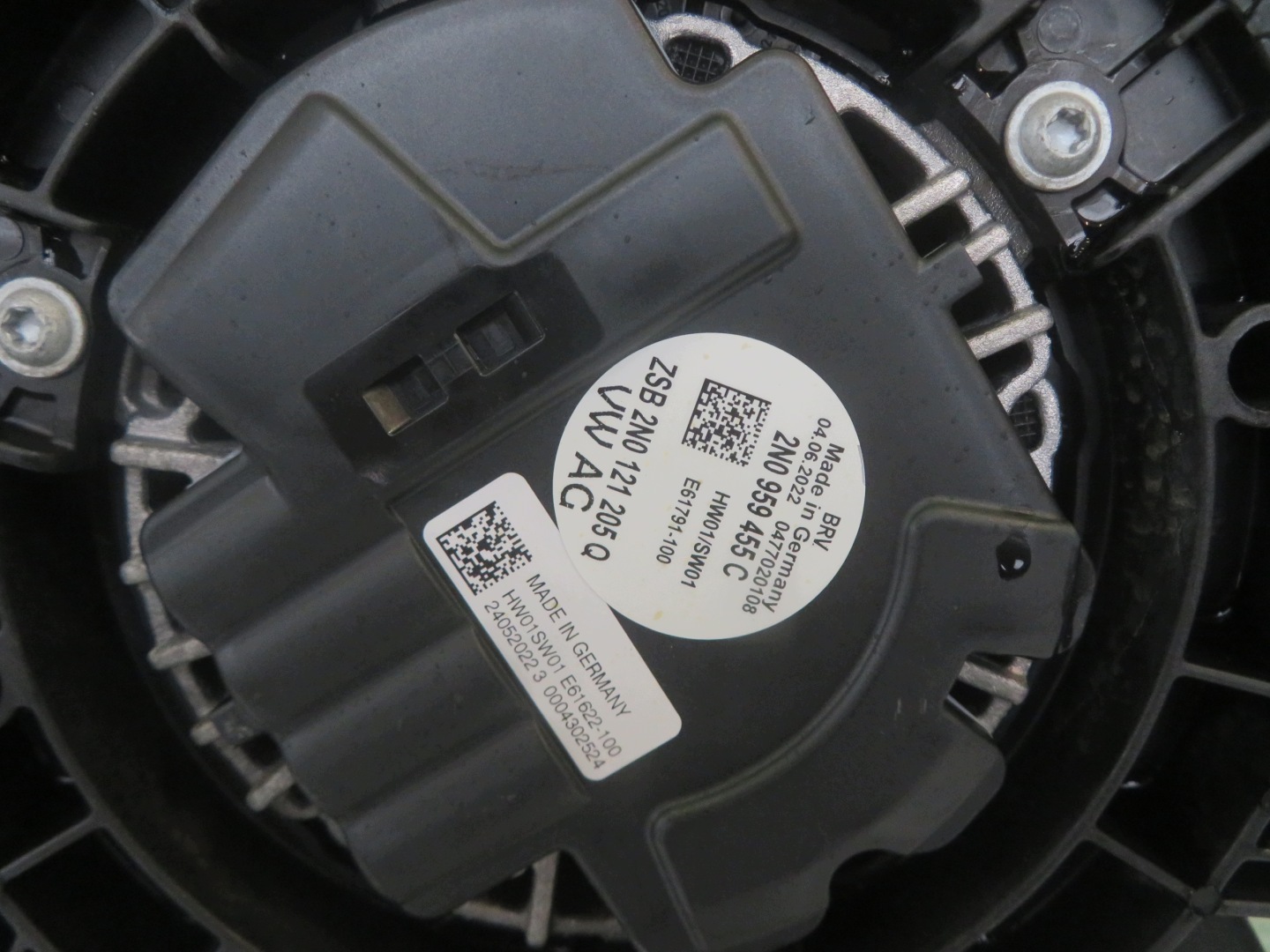 ventilátor VW CRAFTER MAN TGE 22R 2N0.121.207H