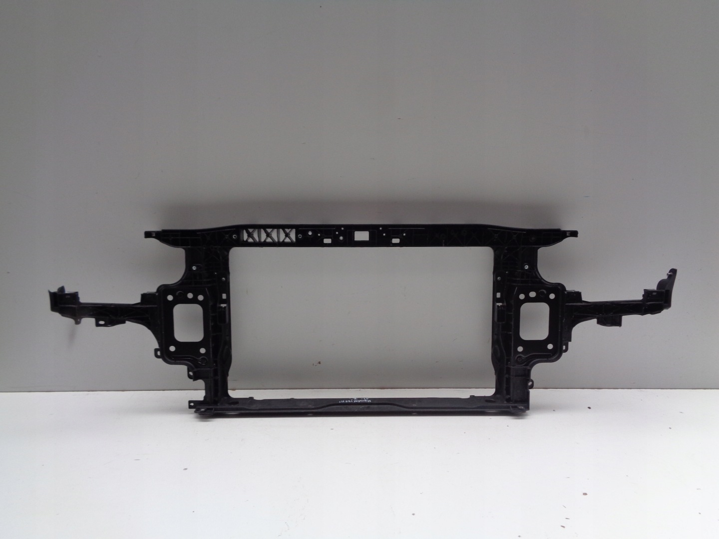 bar, wall front HYUNDAI I30 III 17