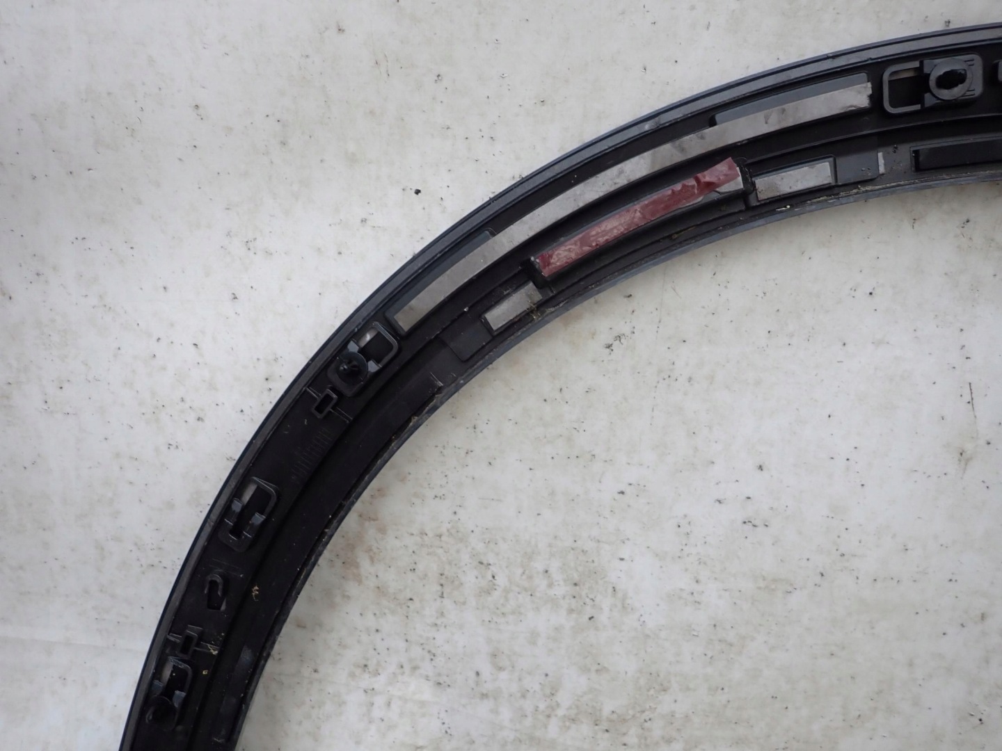 AUDI E-TRON 18-> moulding cap left front