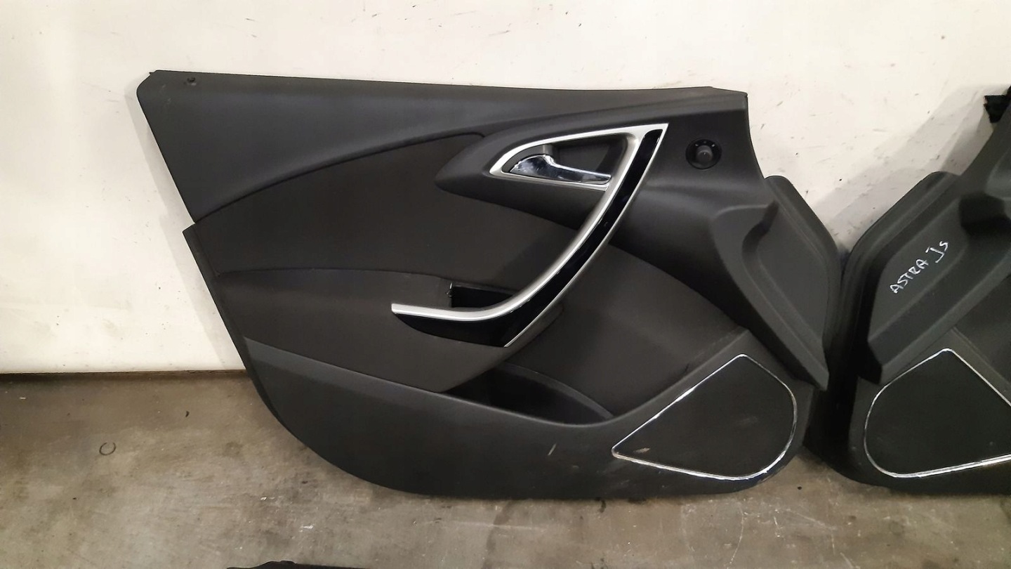 side side komplet Opel Astra J 1,4 Turbo kombi