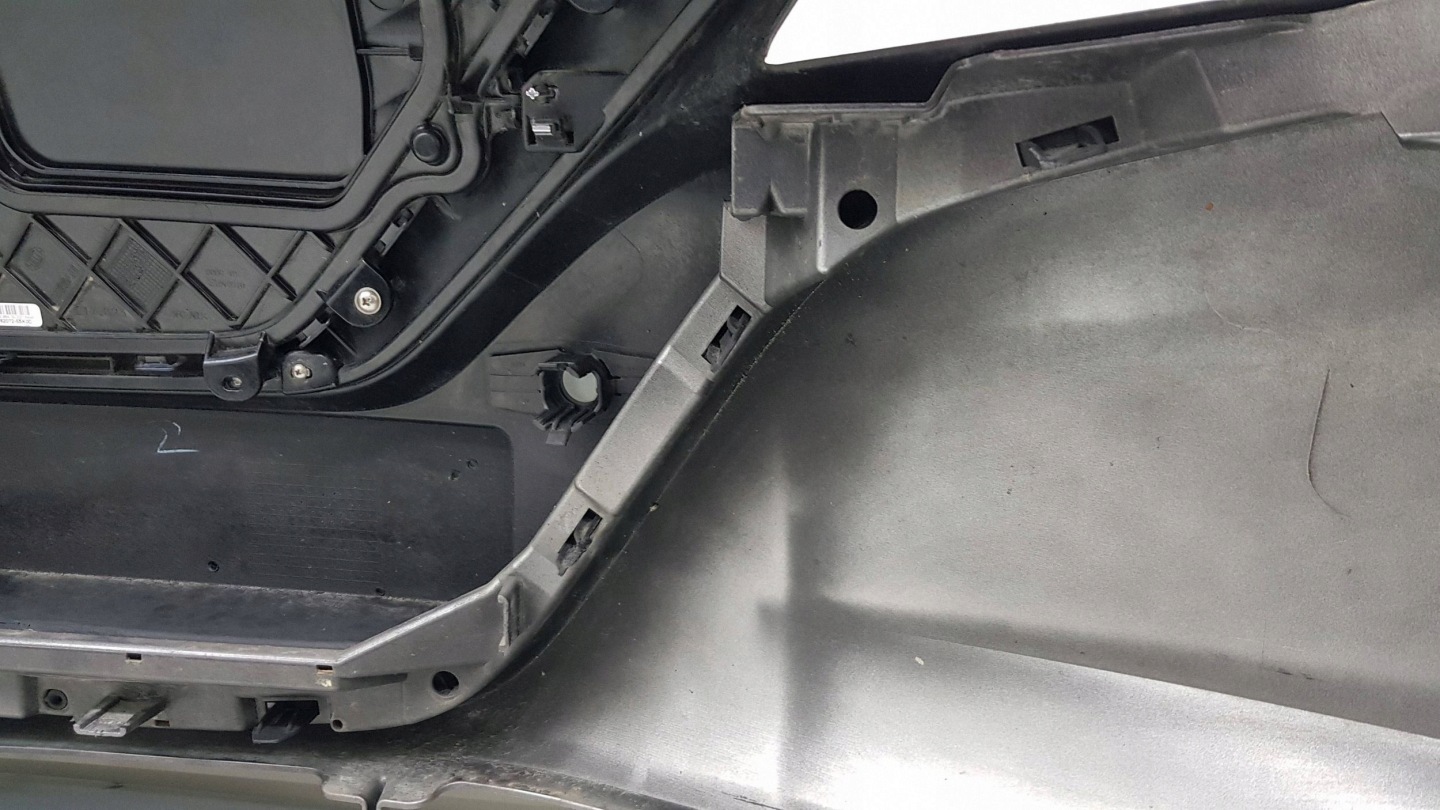 NISSAN LEAF II 2017 - bumper front 62022-5SH0H