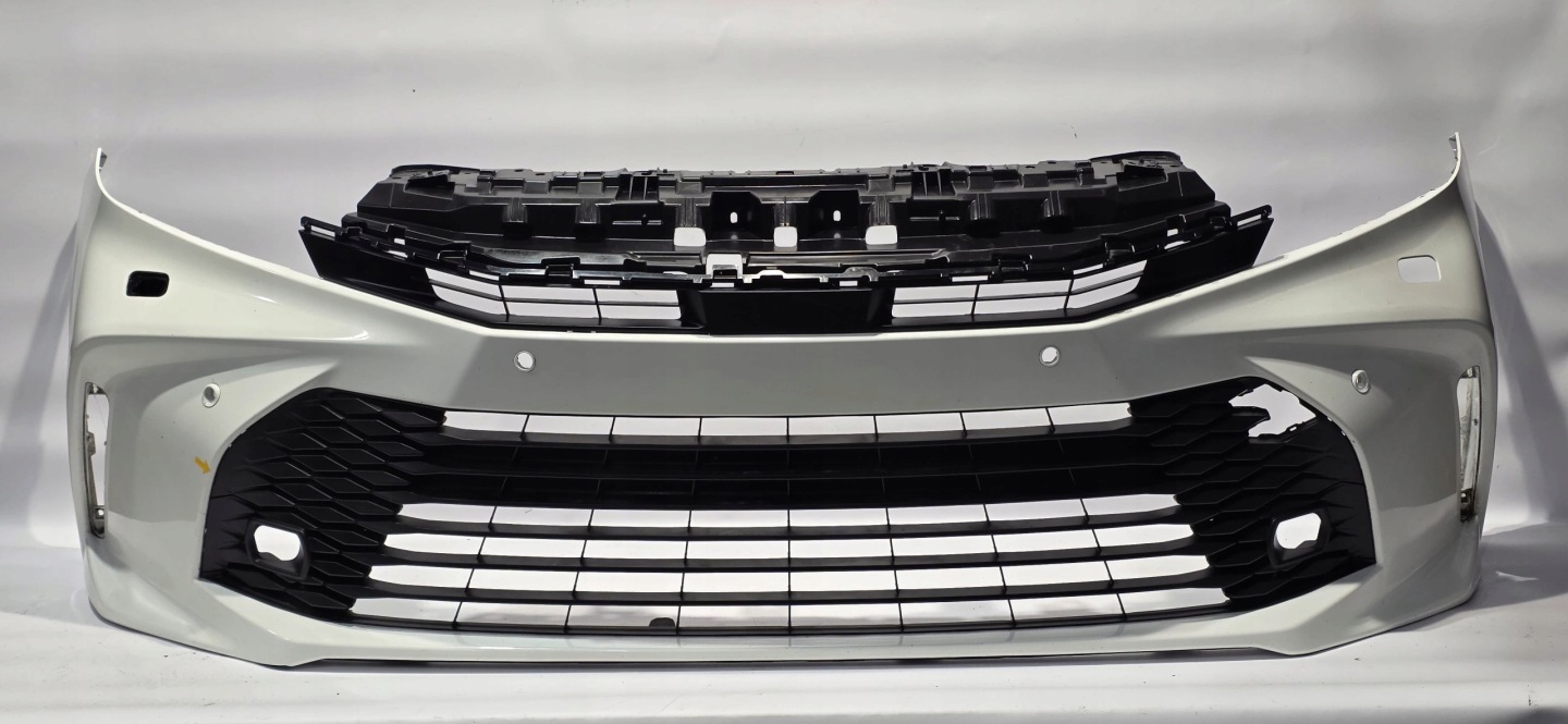 front bumper grille TOYOTA CAMRY IX 24- 4XPDC washers original 52119-33F