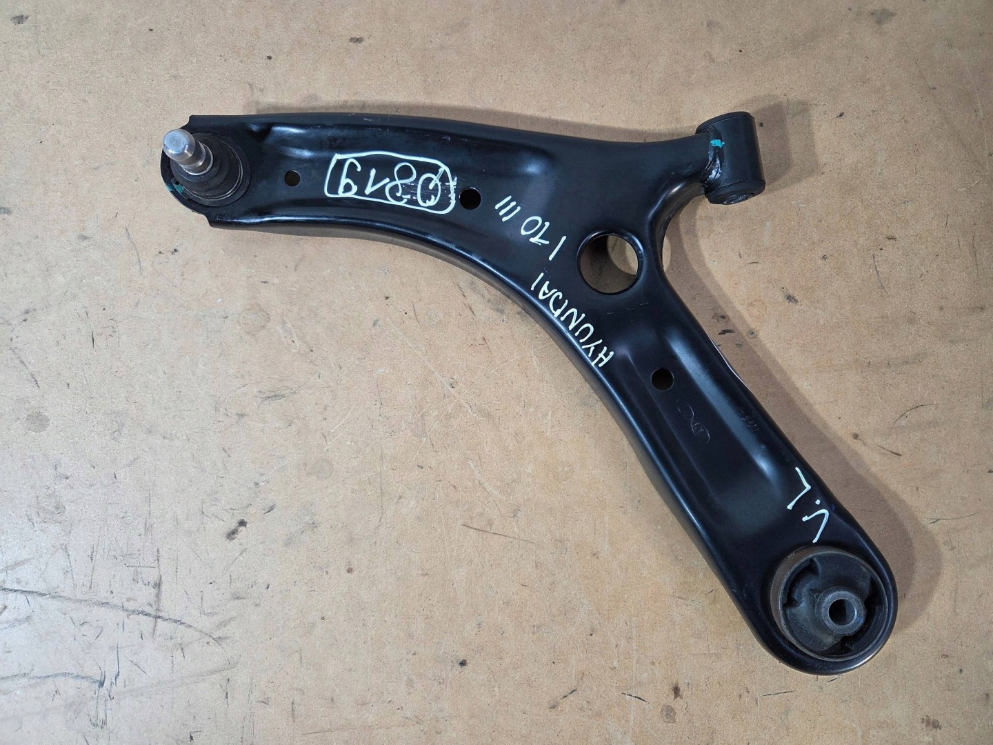 Hyundai i10 III 2024r arm front left 54500K7100 (Q819)
