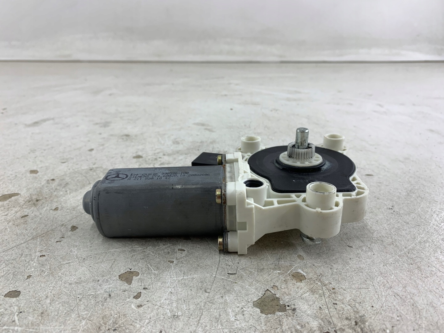 MERCEDES W203 mini motor windows left front A2118201842