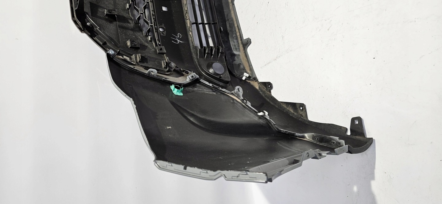 front bumper TOYOTA COROLLA CROSS 21- PDC original 52129-16030