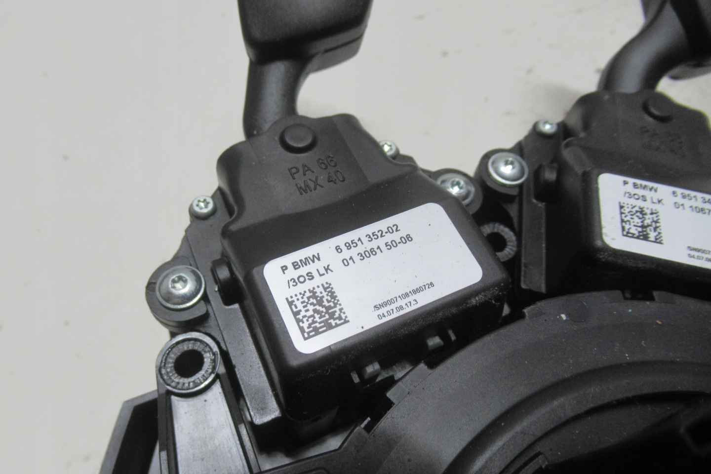 BMW E60 LCI 08R steering wheel levers and controls ring 9170208