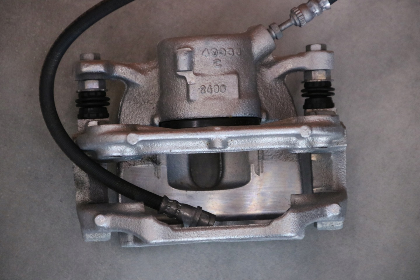 BMW G20 G21 G22 G23 caliper brake left front front 6860266 54/24/307