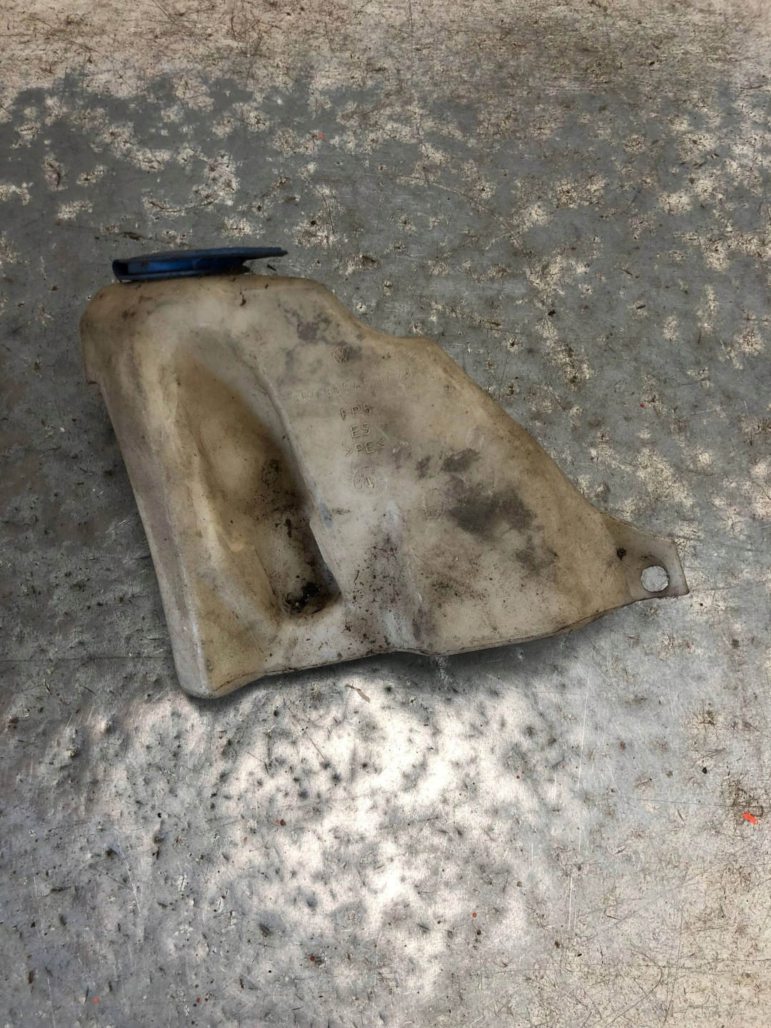 washer fluid tank VW POLO III 6N0955453