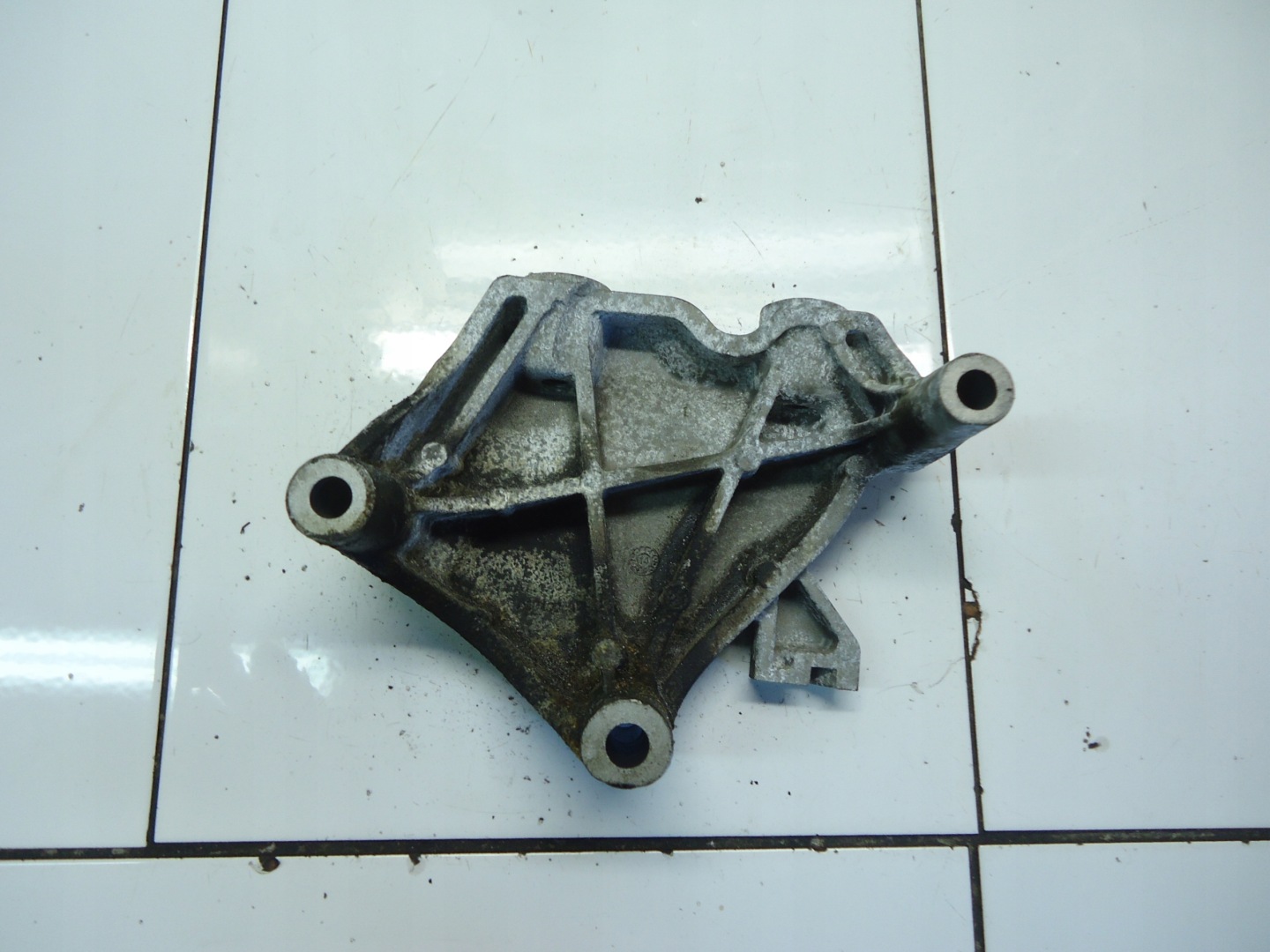 OPEL CORSA E 1.4 16V engine mount 13427218