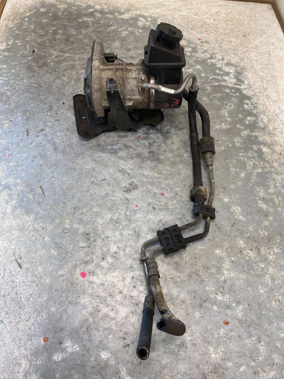 MERCEDES ML W164 servo pump A1644601780