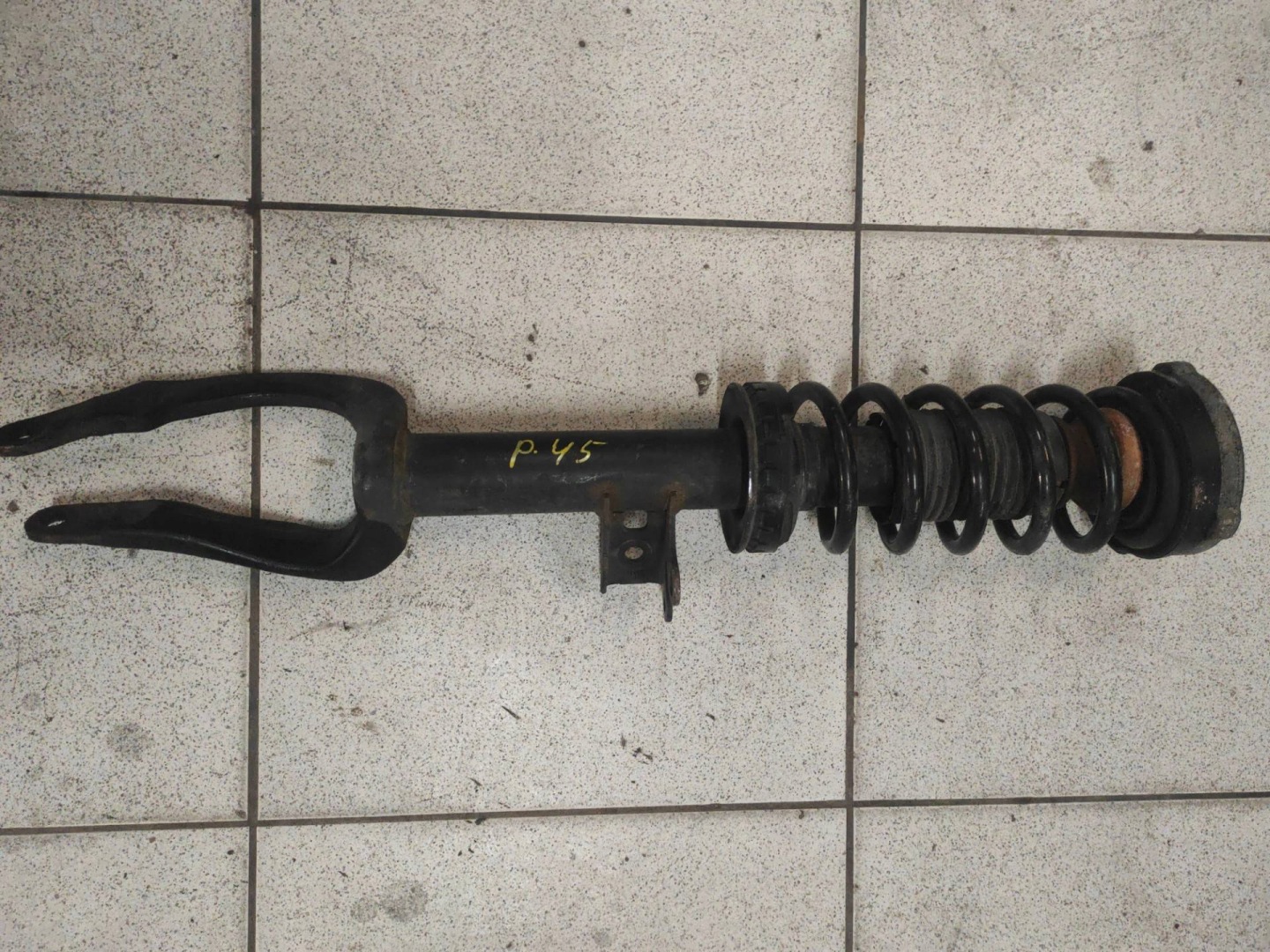 shock absorber front right side BMW 5 X-Drive F10 2016rok 2.0 TB.,