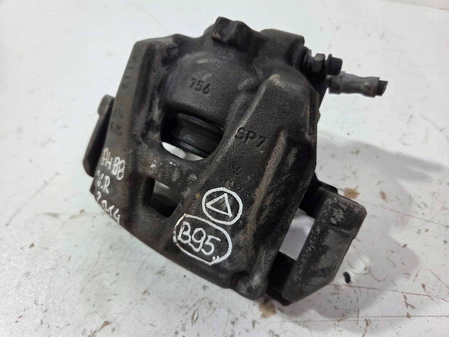 Audi A4 S4 B8 8K caliper brake front right 756 (B95)
