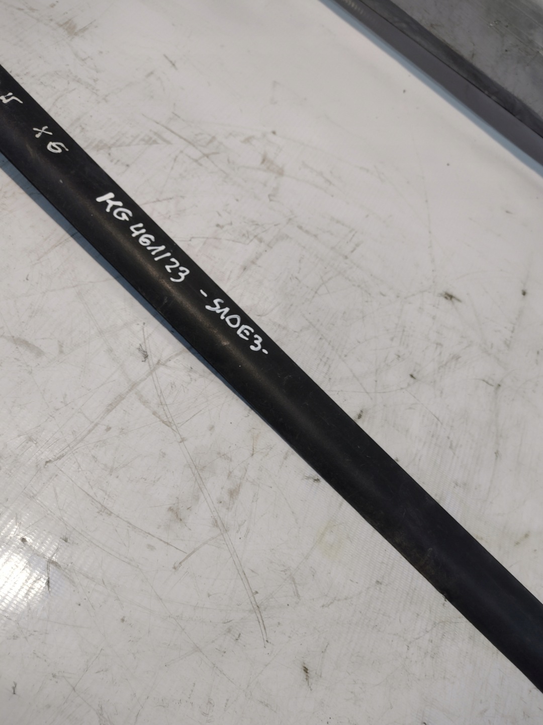 moulding threshold wewentrzna left BMW X5 E53 8408677