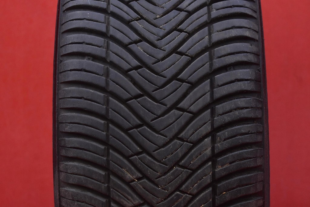 tyre tyres 2 pcs TRIANGLE all season 215/65/16 24R