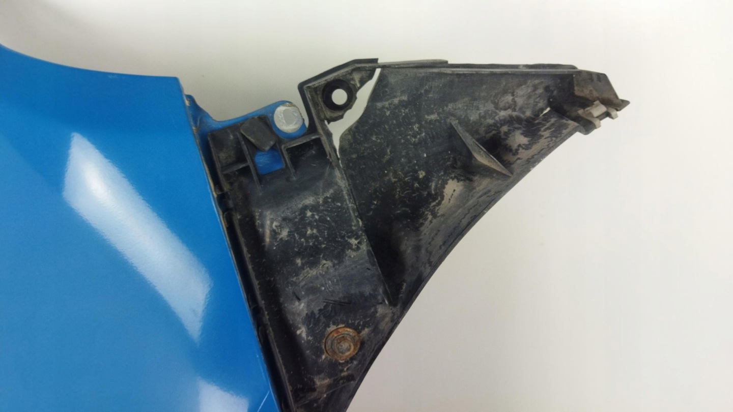 MUSTANG V LIFT 10-14 fender right front front