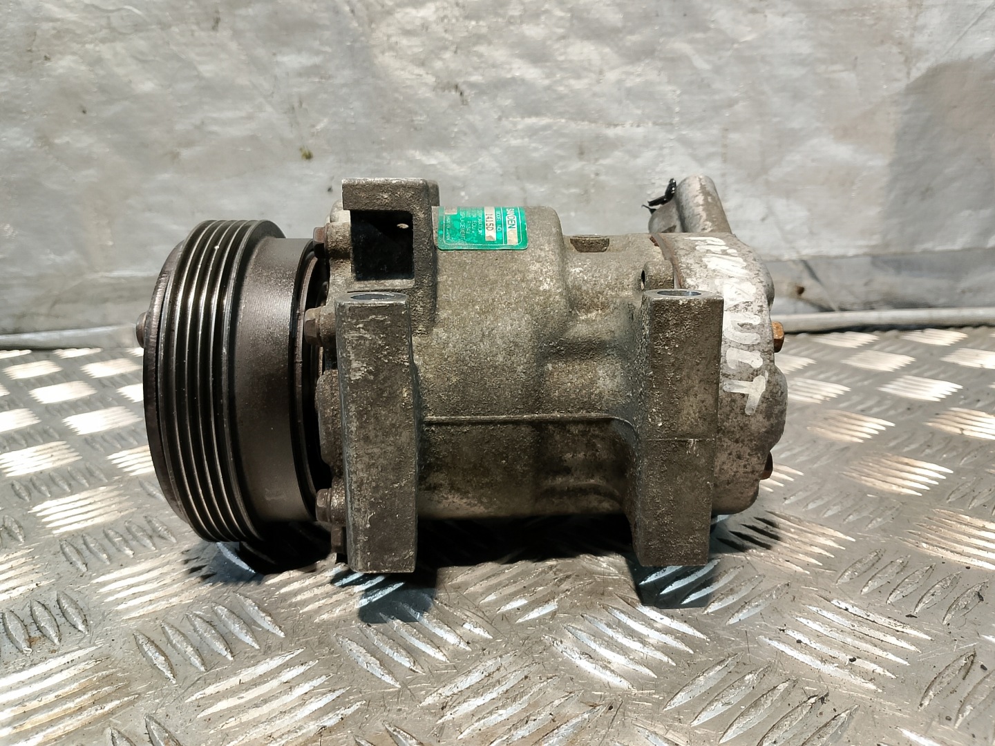 compressor compressor; of the air conditioning RENAULT CLIO II 1.2 B 7700111182