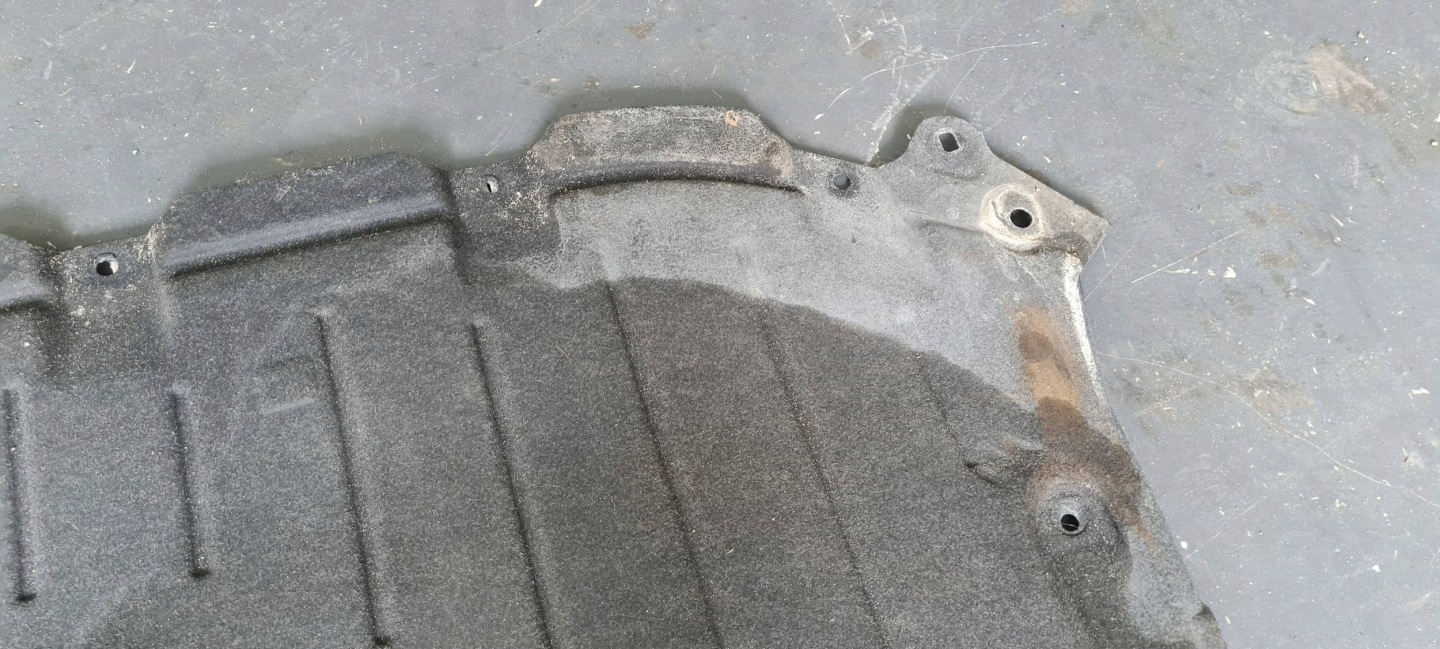 Chrysler Pacifica 2022 Blende Abdeckung abdeckung untere DES MOTORS 68489769AA