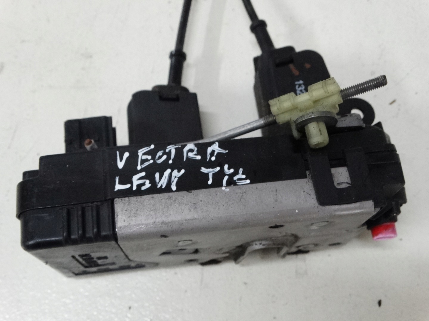 lock door OPEL VECTRA left rear part 5 PIN 13210763