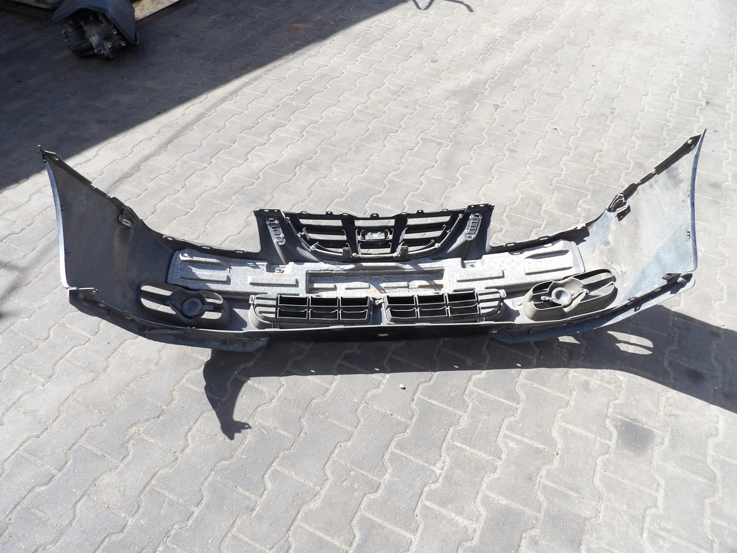 Kia Cerato and 1,6 front bumper EB