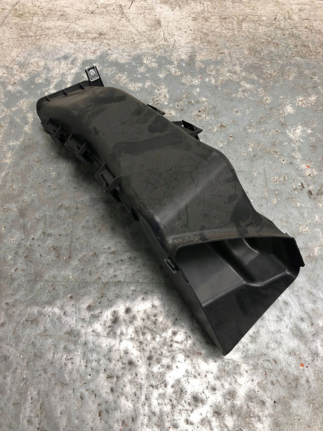 intake air hose BMW E92 8045361