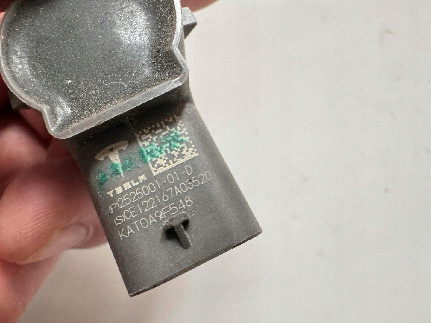 TESLA MODEL 3 S X -> Sensor Parken PDC 2525001-01-D