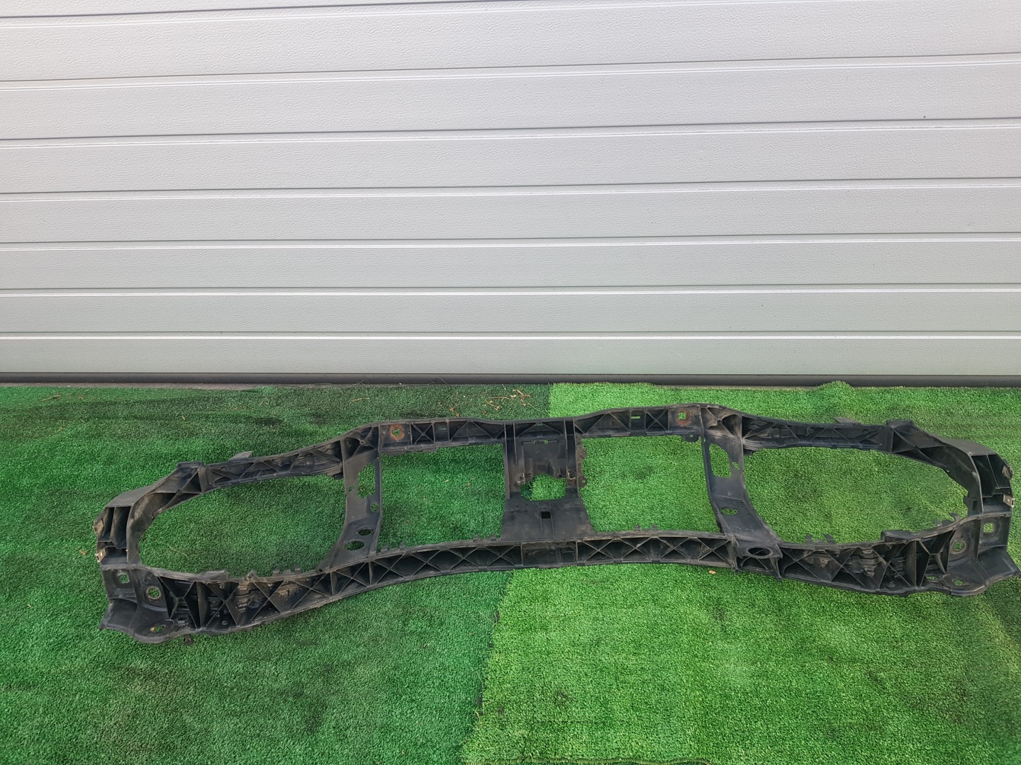 support panel for radiators upper pillar FORD MONDEO MK 4 6M21-8B041-BE