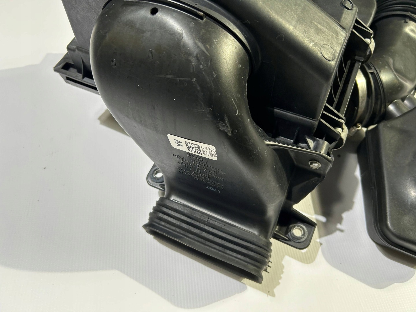 Gehäuse filter luft dolot rezonator rohr Ford Flex 3.5 2013