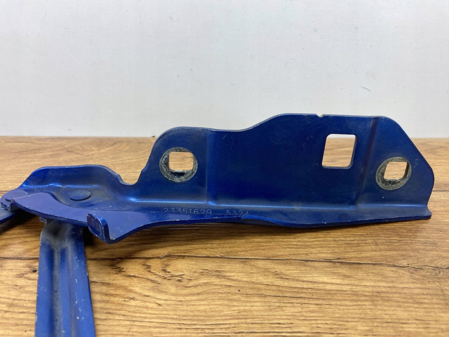 bonnet hinges left Chevrolet Camaro 2016+