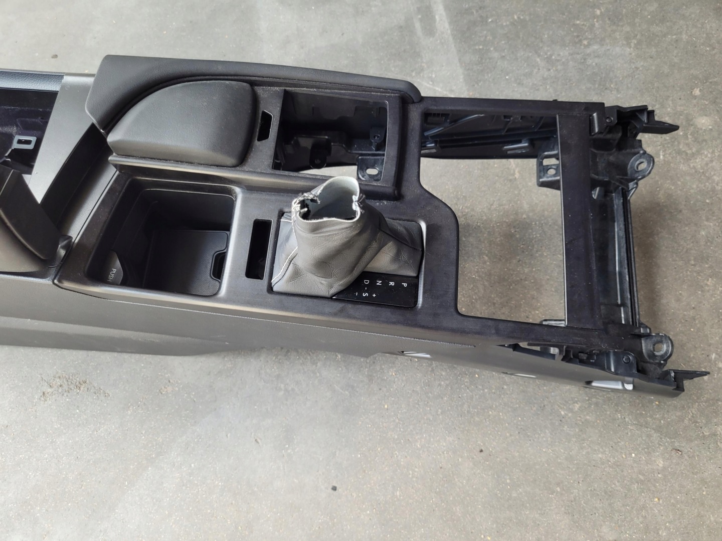 TUNEL central armrest ARMREST ANGLIK LEXUS ES VII 7 300 H