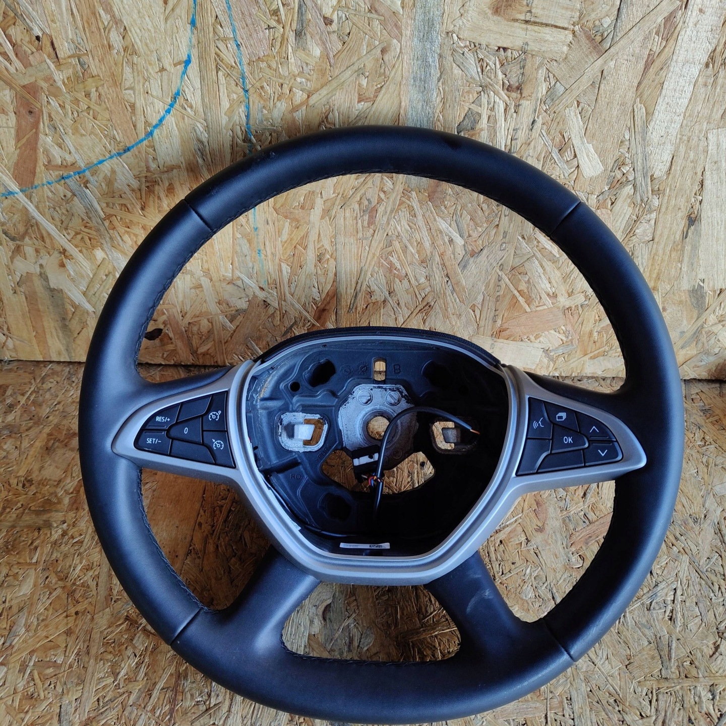 lenkrad Dacia Sandero III 484007828R