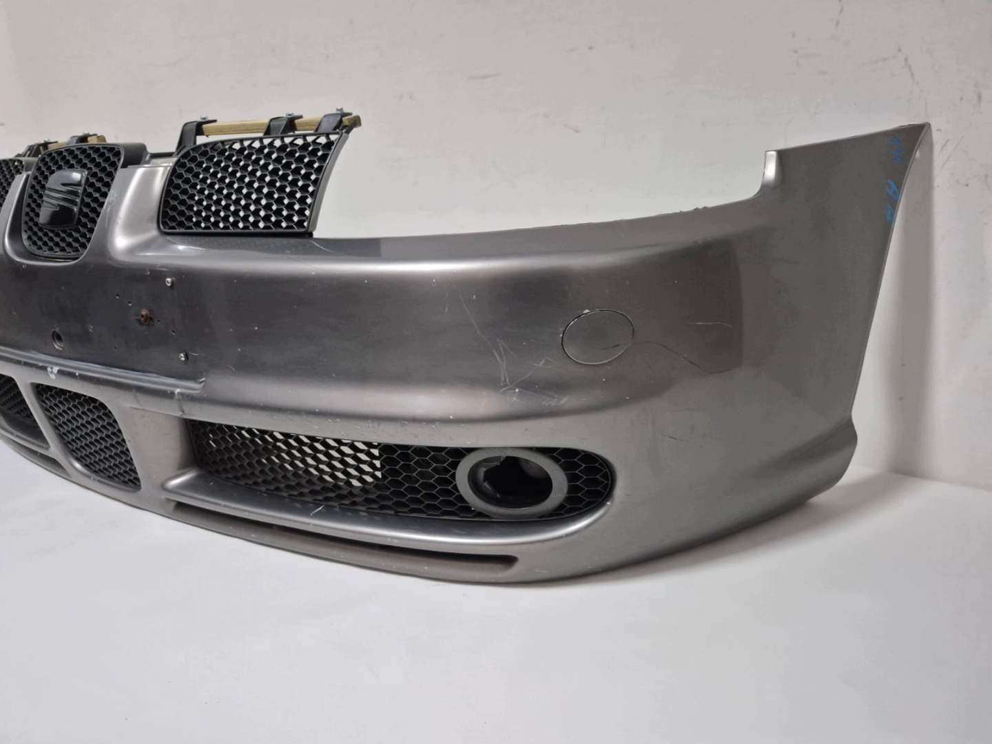 SEAT LEON and CUPRA TOP SPORT 98- bumper front front 1M0807221AJ