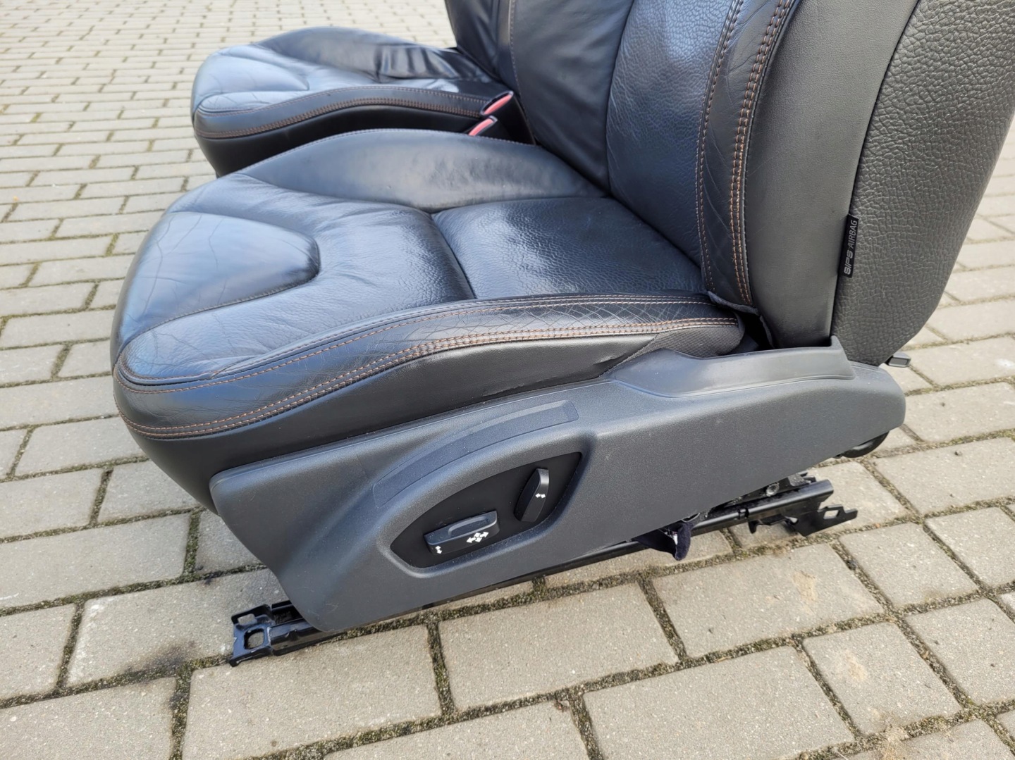 seat front front left right DVD EKRANY SLUCHAWKI VOLVO XC60 and