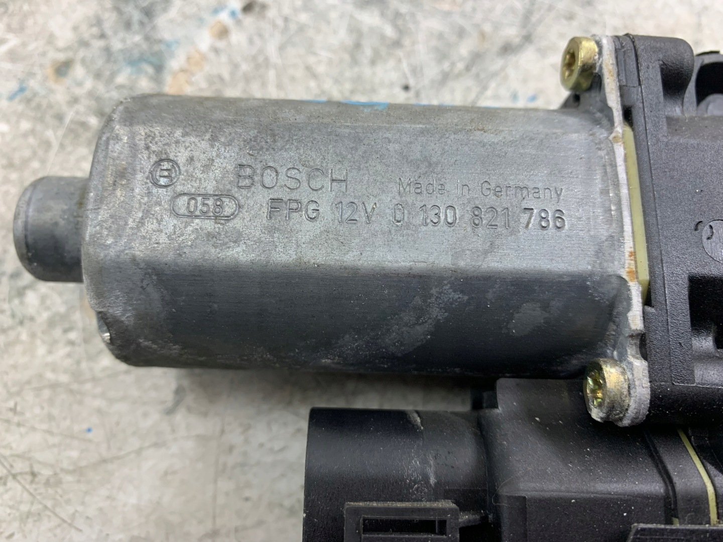 AUDI A4 B5 mini motor windows right front 0130821786