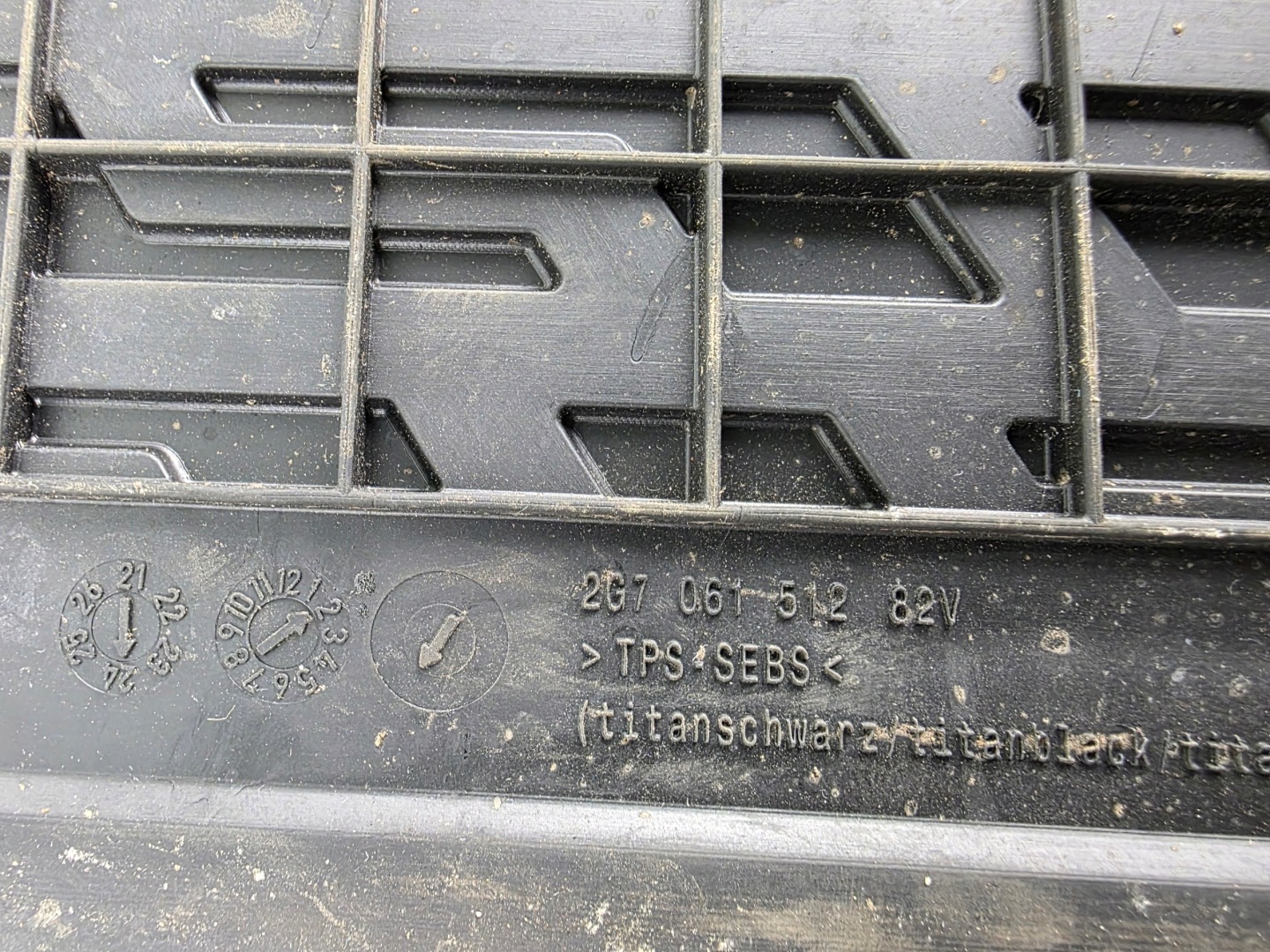 mats rubber TAIGO 2G7 2G7061502 2G7061512