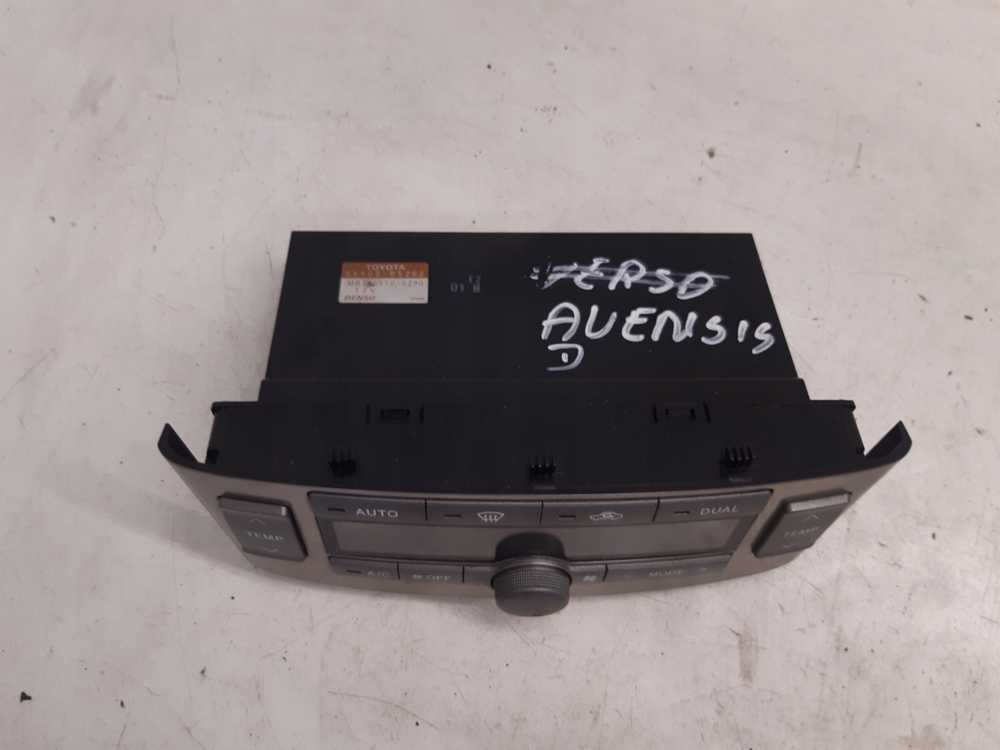 Panel BOCCHETTE 5590005202 Toyota Avensis T25