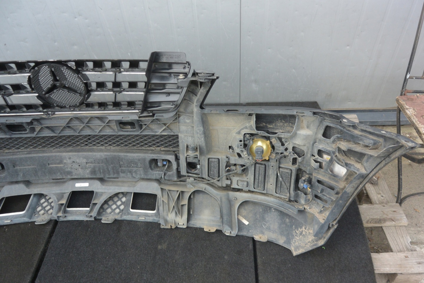 MERCEDES ML W164 bumper grill front 05-09 197 KPL PDC H7