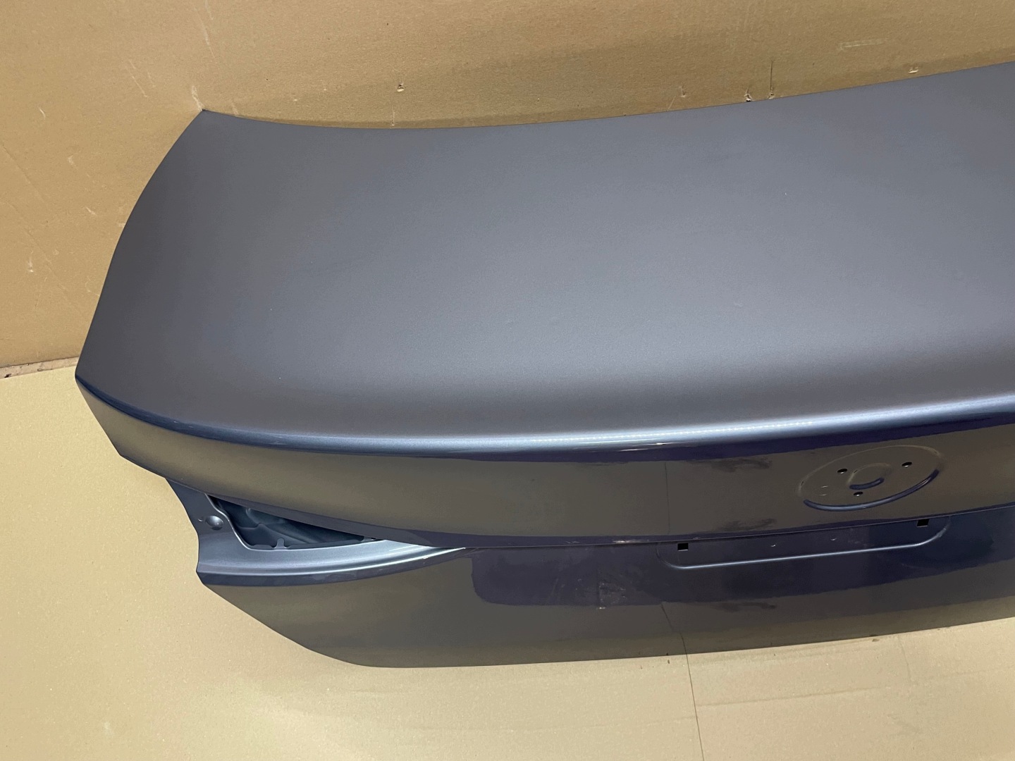 trunk door boot BMW 2 F74 colour C4W