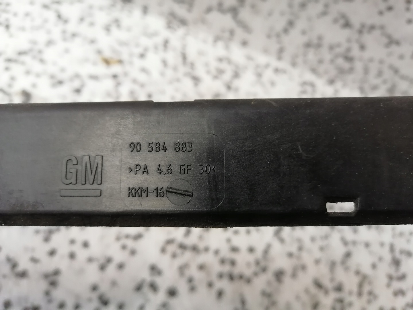 OPEL VECTRA Blende Abdeckung WIAZKI PRZEWODOW 90584883