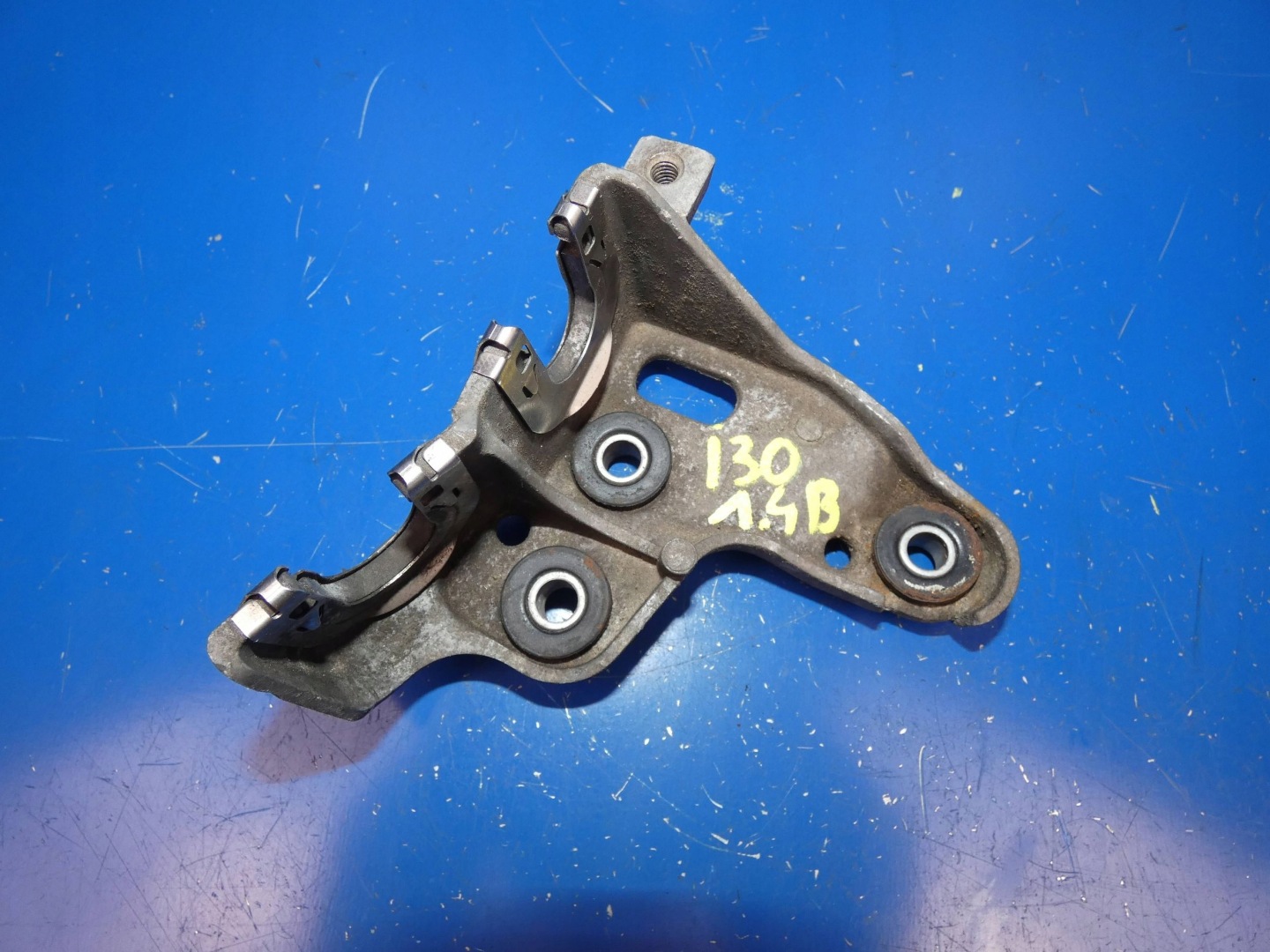 HYUNDAI I30 II IX20 I40 CEED 1.4 16V Support Support plaque Moteur